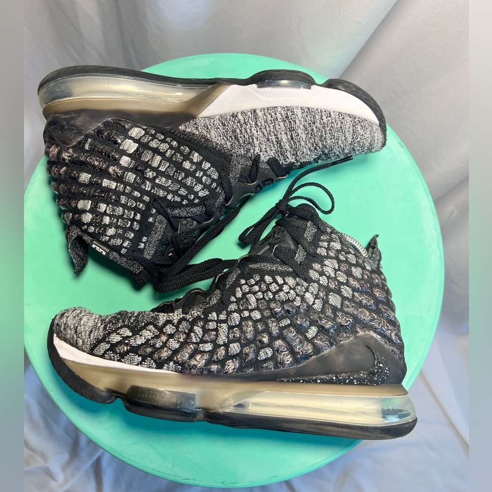 Nike Lebron 17 XVII In The Arena Black White | Men’s 9 - Picture 7 of 14